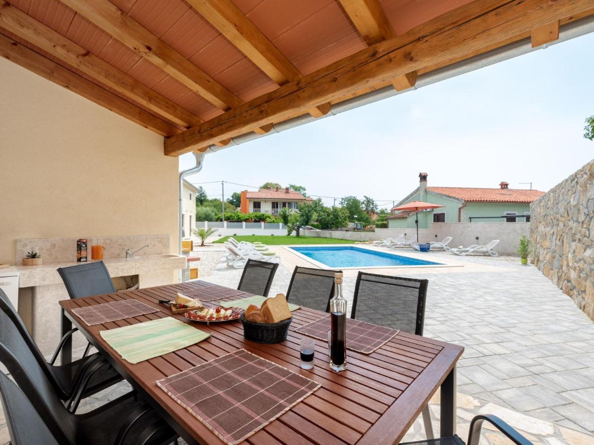 Tranquil Holiday Home In Labin With Private Swimming Pool エクステリア 写真