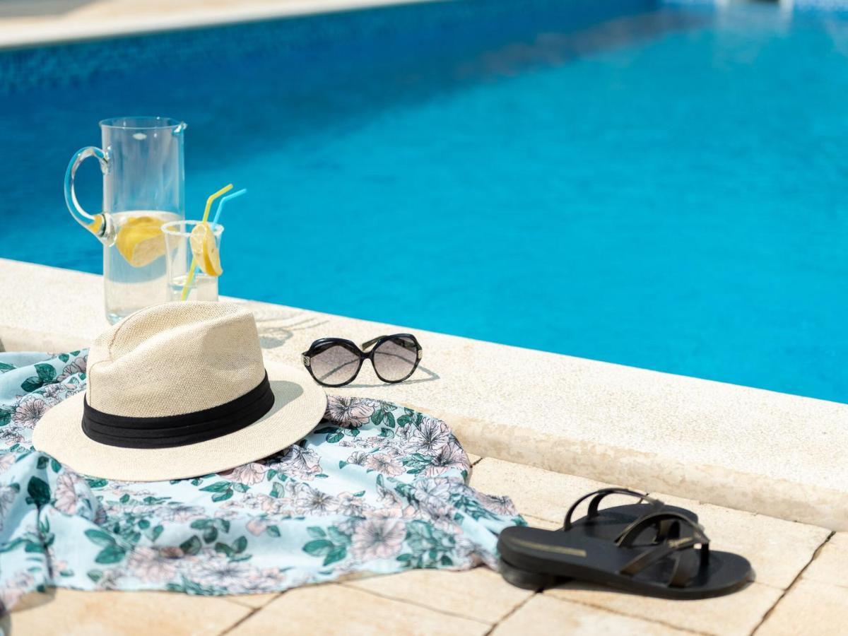Tranquil Holiday Home In Labin With Private Swimming Pool エクステリア 写真