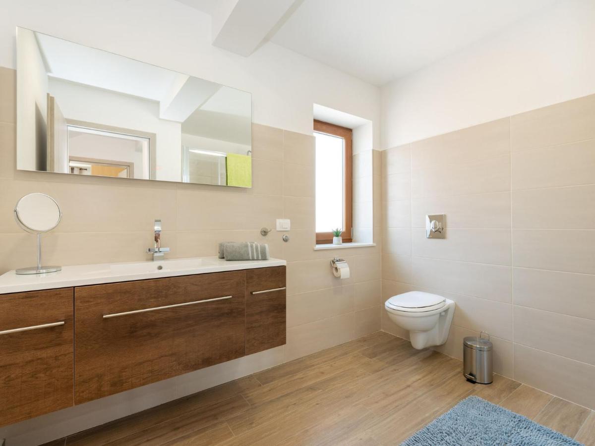 Tranquil Holiday Home In Labin With Private Swimming Pool エクステリア 写真