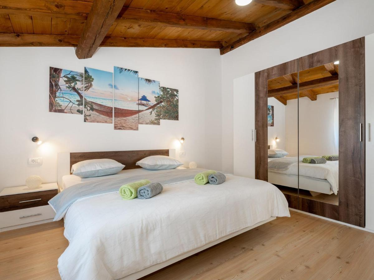 Tranquil Holiday Home In Labin With Private Swimming Pool エクステリア 写真